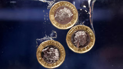 Pound Drops as Middle East Tensions, Domestic Politics Weigh