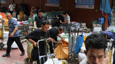 China Bets on State Projects to Boost Growth, avoid Stimulus