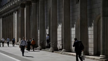 Goldman Sees Nov BoE Rate Hike Amid Inflation Concerns