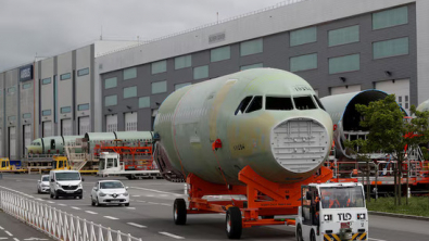 Airbus Aims for 900 Deliveries after Strong June, Sources