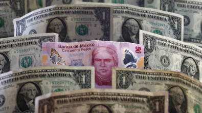Mexico Peso Set to Slip on Expiry of US Tariff Hike Freeze