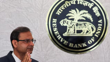 India Central Bank Holds Rates, Leaves Room for December Cut