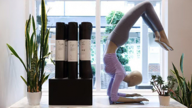 Lululemon Talks with Founder Collapse over High Demands