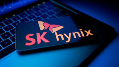 SK Hynix Shares Jump 15% after Peer Samsung Projects Blowout Earnings