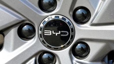 BYD Profit Slides Fastest in 6 Years as China Sales Falter
