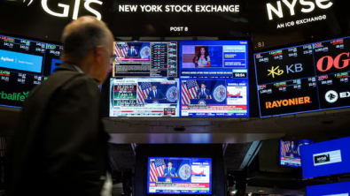 Wall Street Ends Lower, Off Record Highs, as Yields Climb