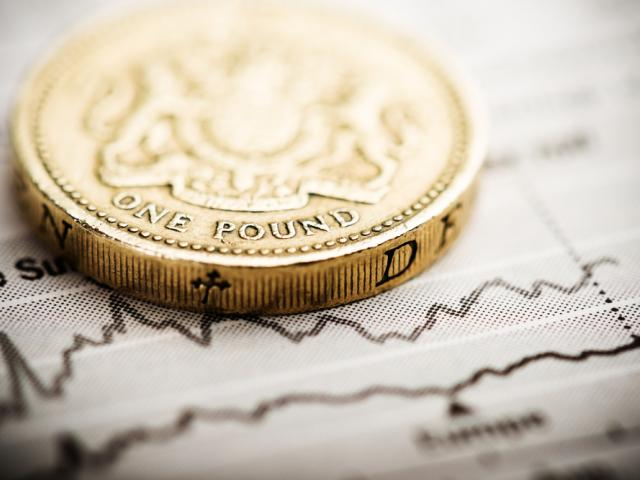 Pound steady as Brexit negotiators race to meet midnight deadline