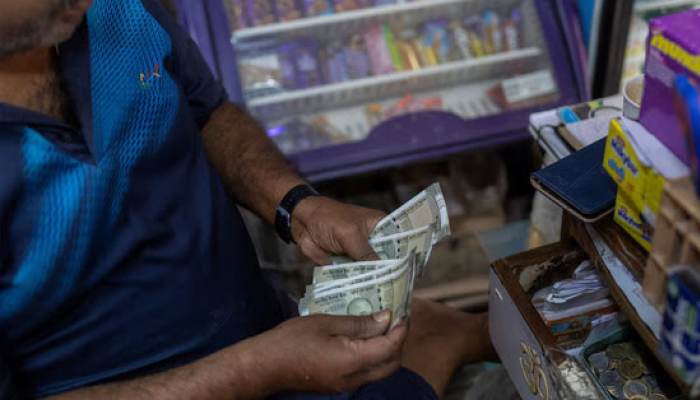 Rupee may Drift to 96 on Oil and US Yields Drag