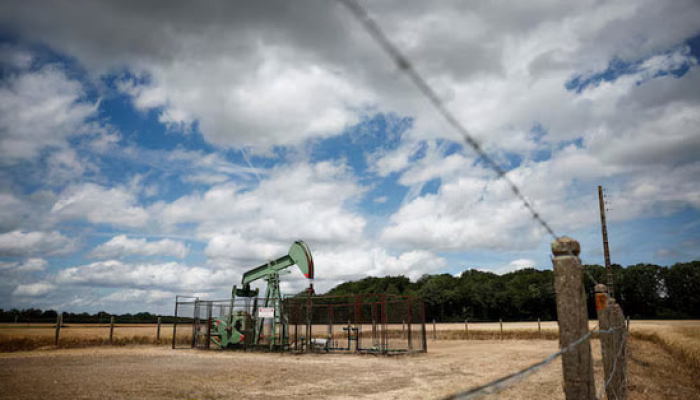 Oil Rises as Iran-Israel Conflict Keeps Floor under Prices