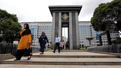 Indonesia Holds Rates Steady, Signals Iran War Limits Room for Cuts