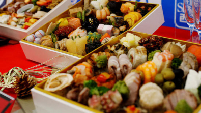 Japan Wholesale Inflation Jumps, BOJ Vows Vigilance to Stagflation Risk