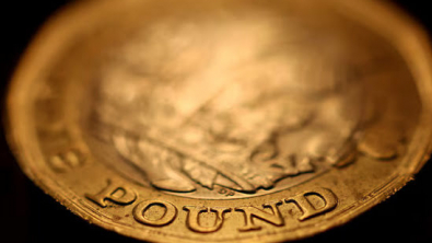 Sterling Ends 3-Day Rise against Dollar, Falls Versus Yen