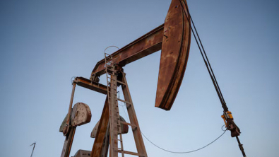 Oil Falls to near 2-Month Lows as Trump Drops Iran Plan