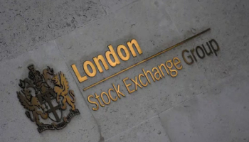 London's FTSE 100 Ticks Higher as Shell Lifts Energy Stocks