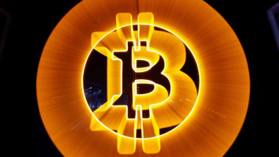 Bitcoin Leaps over $20,000 as U.S. Dollar Sags