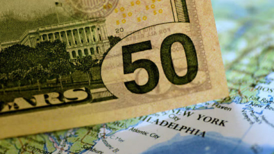 USD Edges Up on Powell Reiterates Caution over Further Easing
