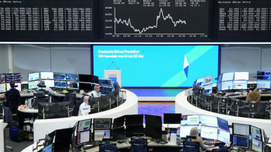 Europe Shares Flat as US-Iran Talks Stall; Earnings in Focus