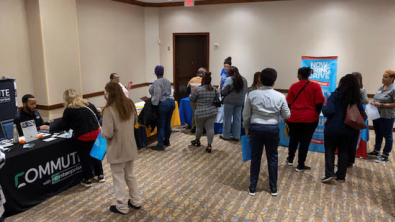 US Jobless Claims Edge Up; Productivity Improves in Q2