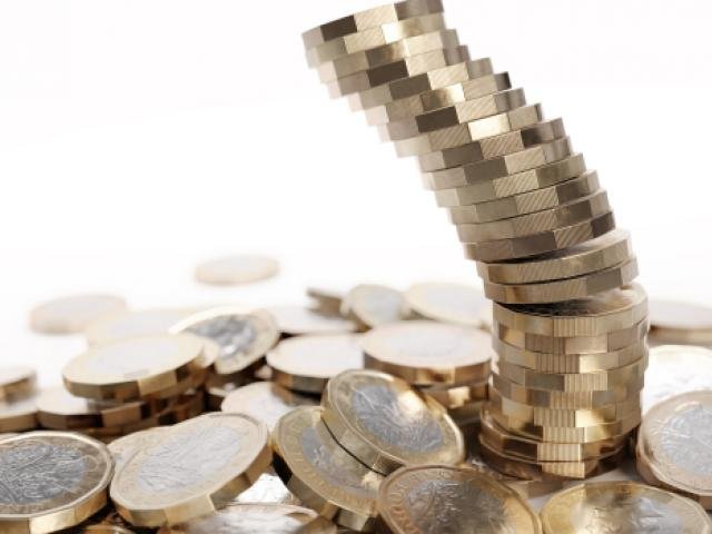 Sterling shaky ahead of new UK Prime Minister announcement