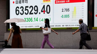 Nikkei Rallies after Fall as Focus Turns to Tech Results
