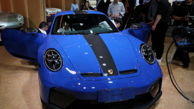 Porsche Aims to Regain Speed with Cost Cuts and Combustion Engines