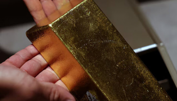 Gold Falls more than 1%, Israel-Iran Ceasefire Dents Appeal