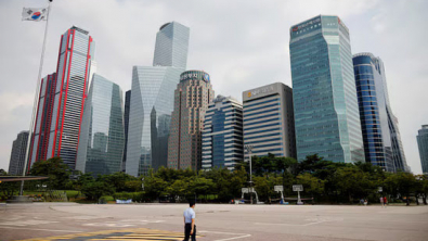 Taiwan, South Korea Drive Asian Outflows on AI Worries