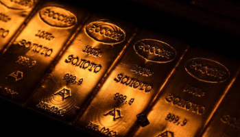 Gold Rebounds from 2-wk Low; Trump-Zelenskiy Meeting in Focus