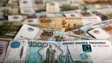 Rouble Rises Towards 50 vs Dollar, First Time Since May 2015