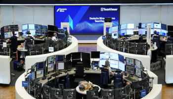 Global Shares, Bonds Gain as Oil Drops, Jobs Data Misses