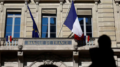 French Cenbank sees Higher Growth Ahead - if Political Clouds Clear