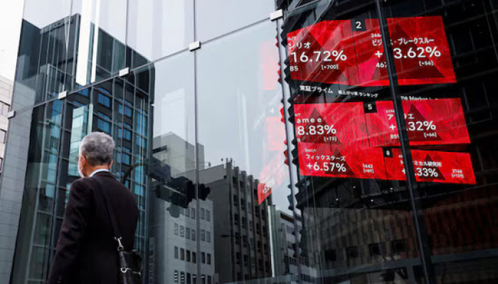 Stocks Climb on AI and Rate Cut Optimism, Unfazed by Tariff Moves