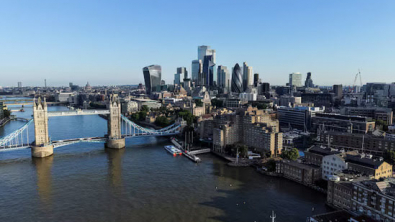 UK Economy Gathers Pace but Cost Pressures Intensify: PMI