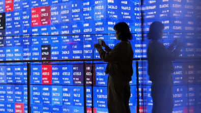 Asian Stocks Gain before Nvidia, Oil Slips on Hormuz Hopes