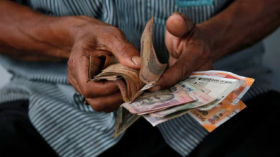 INR Stands Pat, Likely RBI Help Counters Drop in Asian Peers