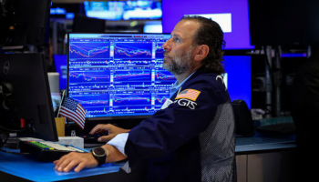 S&P 500, Nasdaq Slip on Tech Losses and Iran Risks