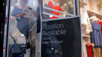 Australian Job Vacancies Rise 2.7% in February Quarter