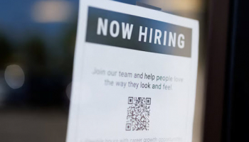 US Aug Private Payrolls Slow as July Factory Orders Rebound