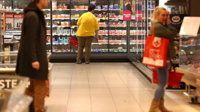 Hungary's Minimum Wage to Rise 11% in 2026 Despite Weak Economy