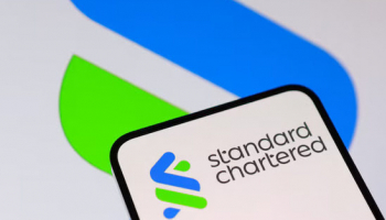 StanChart's Shares Fall on Departure of CFO De Giorgi
