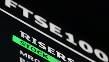 UK's FTSE 100 Hovers near 10,000 Mark as Venezuela Strikes Lift Defence, Mining Stocks