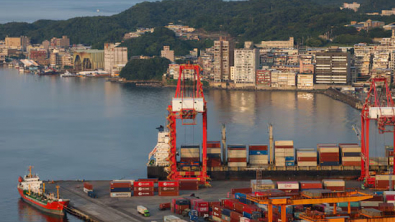 Taiwan Sept Export Orders Sharply Beats Forecasts on Strong AI Demand