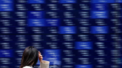 Asia Shares Retreat as Apple Price Hikes Rain on Chip Parade