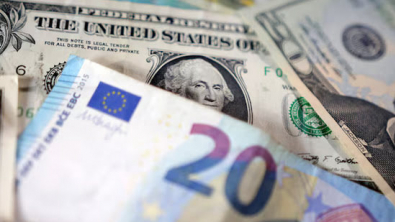 Euro Logs One-Month High after Trump Delays EU Tariffs