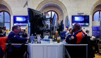 Wall St Posts Weekly Gains With Earnings, Inflation on Tap