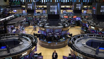 S&P 500 Rises as Strong Data Cements Rate-Hike Bets