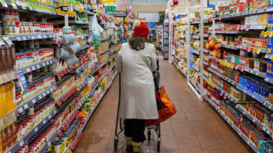 Canadian Annual Inflation Rate Edges Down in Jan, Gasoline Costs Drop