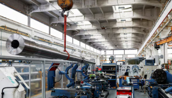 French Manufacturing Sector Contracts in Sept as Confidence Wanes, PMI