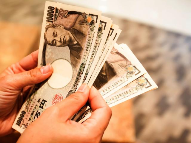 Yen underwhelmed as BOJ jumps on “unlimited” bandwagon