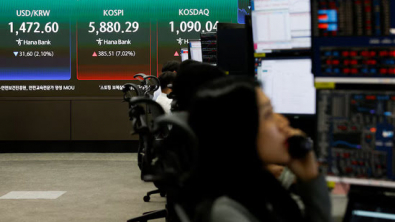 Record S. Korea Stock Rout Deepens as SK Hynix Misses